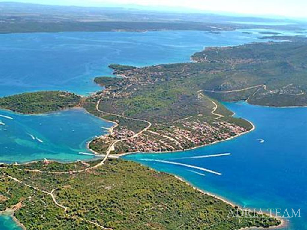 ZEMĚDĚLSKÝ POZEMEK 80 M OD MOŘE – NEVIĐANE, PAŠMAN