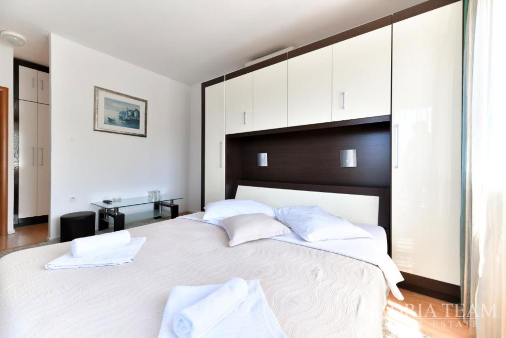 HOTELOVÝ KOMPLEX S RESTAURACÍ A ZABĚHNUTÝM PODNIKÁNÍM V TURISMU, SUKOŠAN - ZADAR