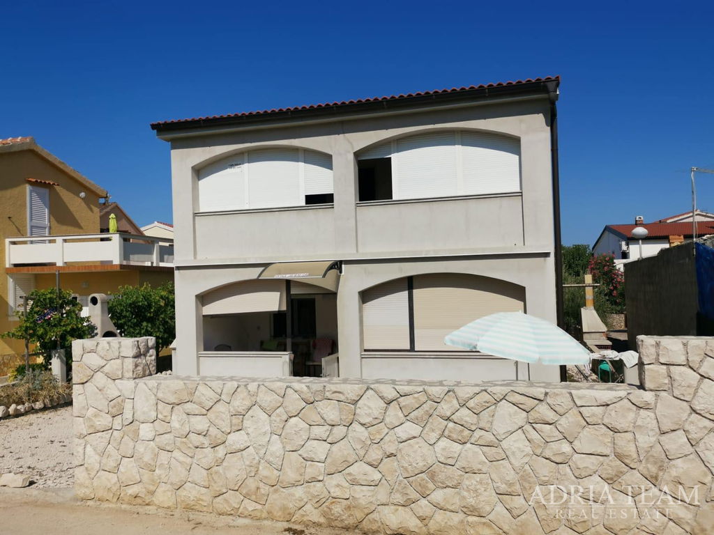 ATRAKTIVNÍ DŮM SE 2 BYTOVÝMI JEDNOTKAMI – VIR