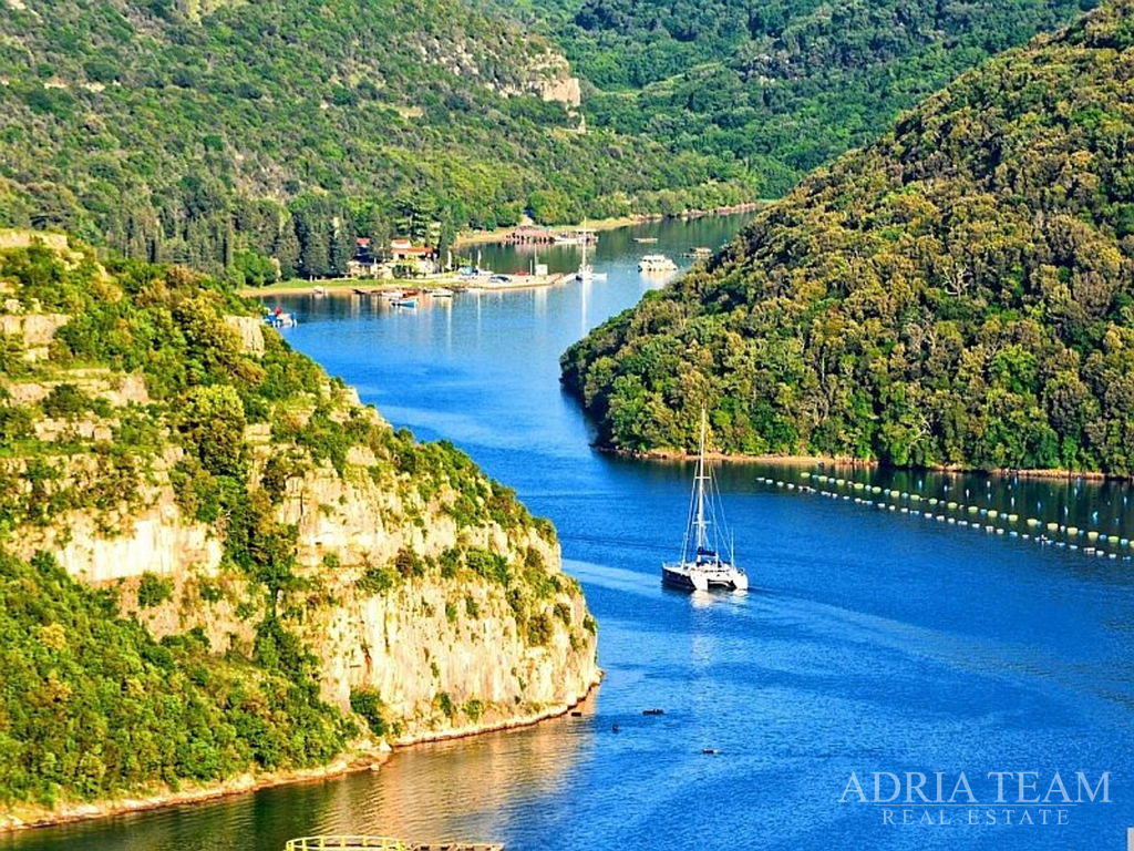 ZEMĚDĚLSKÝ POZEMEK – KANFANAR, ŠORIĆI