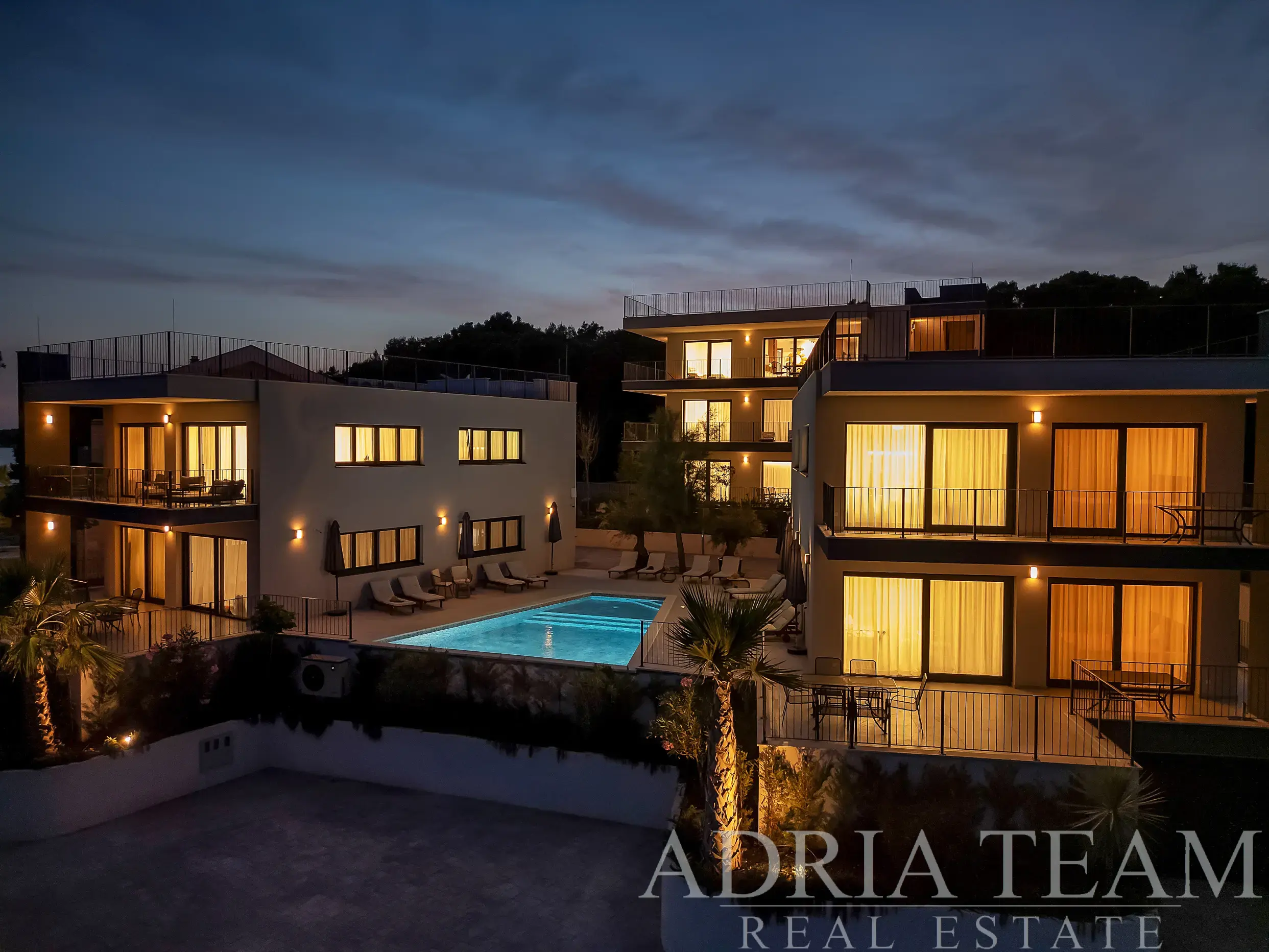 APARTMÁN, 10m OD MORA - SUĆURAJ, HVAR