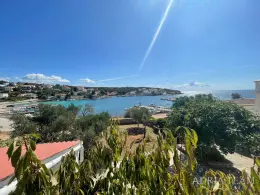 DŮM S PROSTORNÝM POZEMKEM – PRVNÍ ŘADA U MOŘE – JAKIŠNICA, PAG nemovitost na prodej