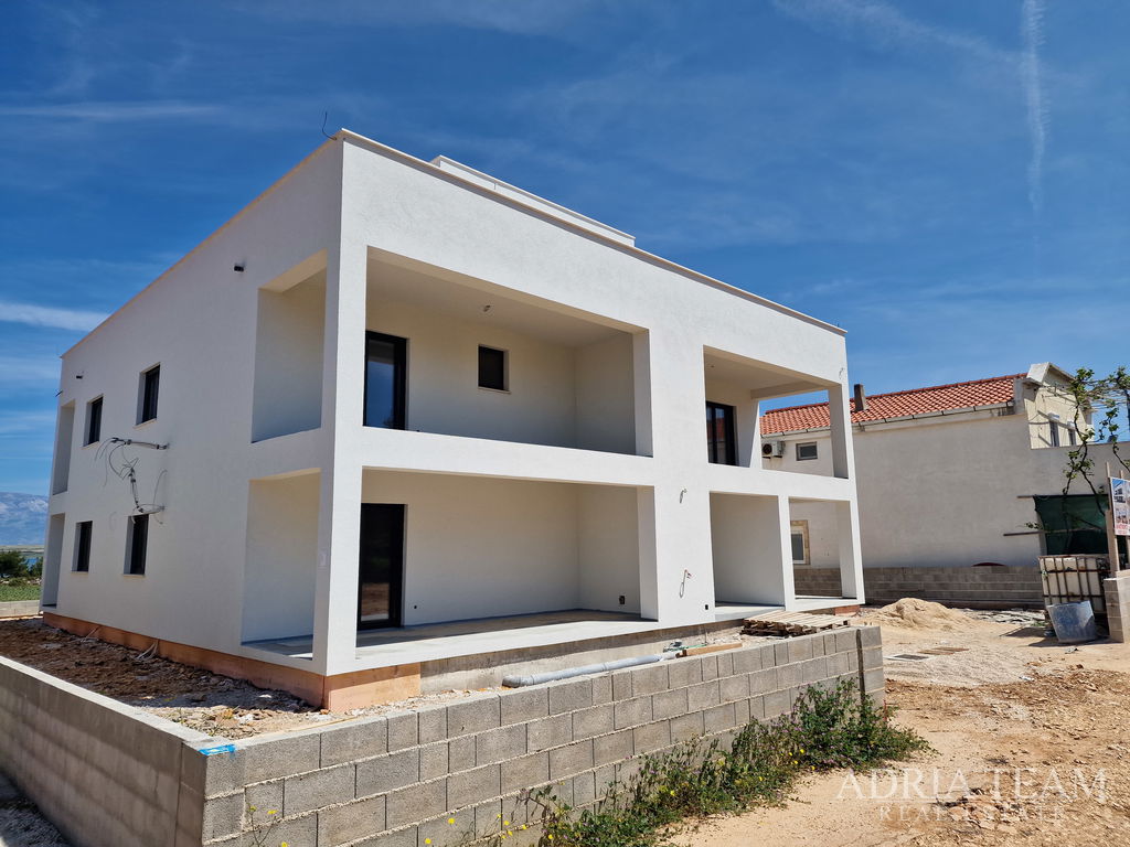 APARTMÁN V BYTOVÉ BUDOVĚ V PRVNÍM PATŘE, NOVOSTAVBA - VIR