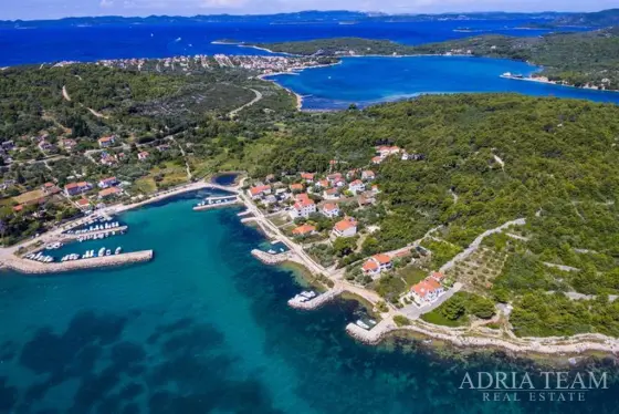 STAVEBNÍ POZEMEK S VÝHLEDEM NA MOŘE, 190 m OD MOŘE, PAŠMAN - ŽDRELAC nemovitost na prodej