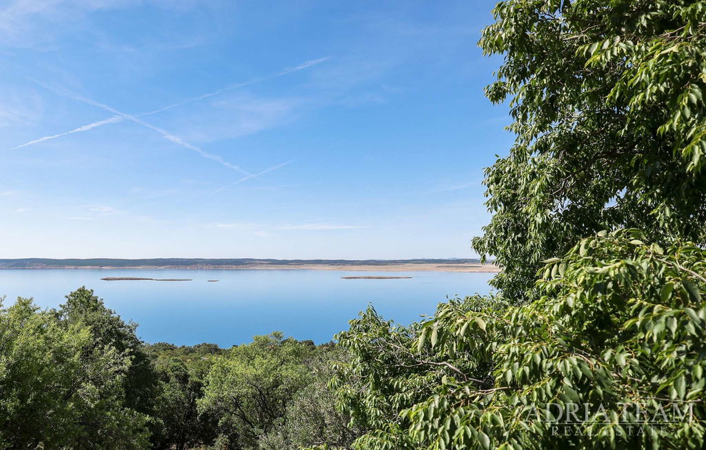 STAVEBNÍ POZEMEK, 200 m OD MOŘE - TRIBANJ, STARIGRAD
