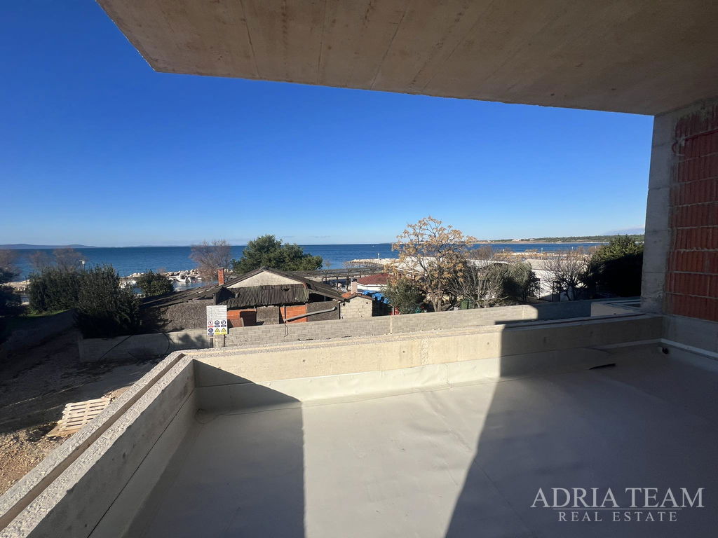 LUXUSNÍ APARTMÁN V NOVOSTAVBĚ, 20 m OD MOŘE - ZATON,  NIN