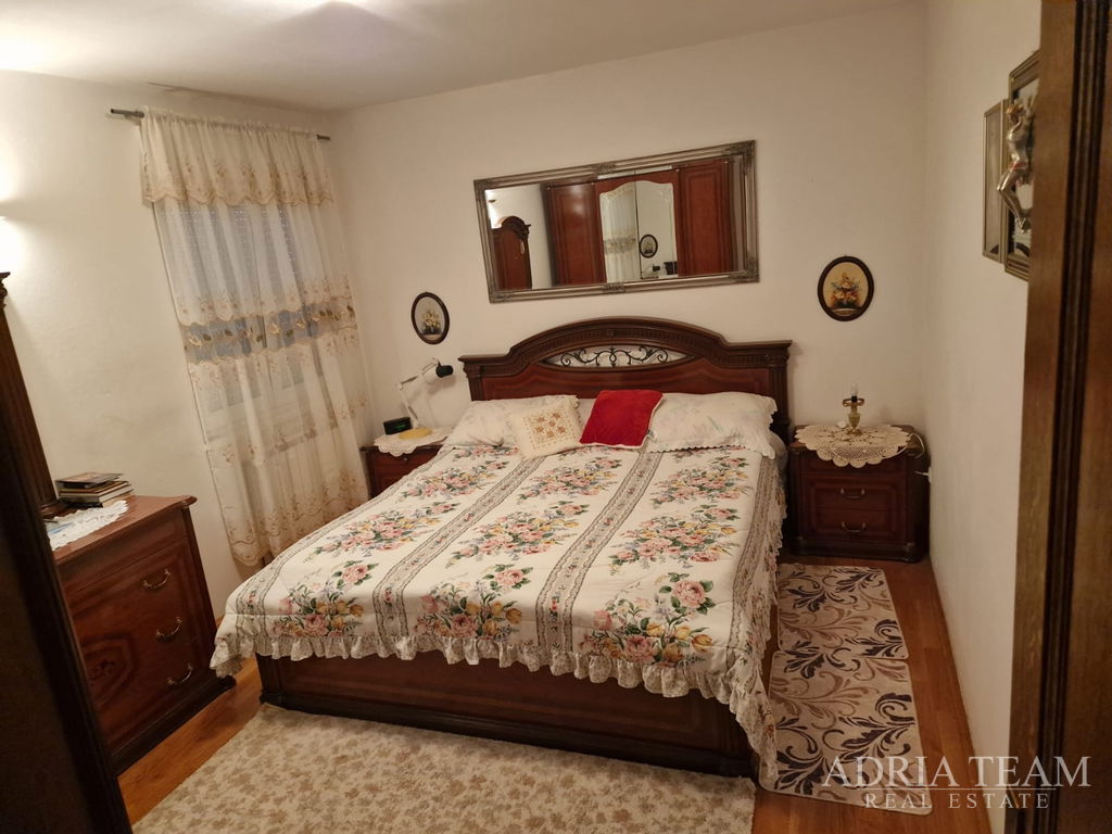 RODINNÁ VILA POSTAVENÁ V AMERICKÉM STYLU - VODICE