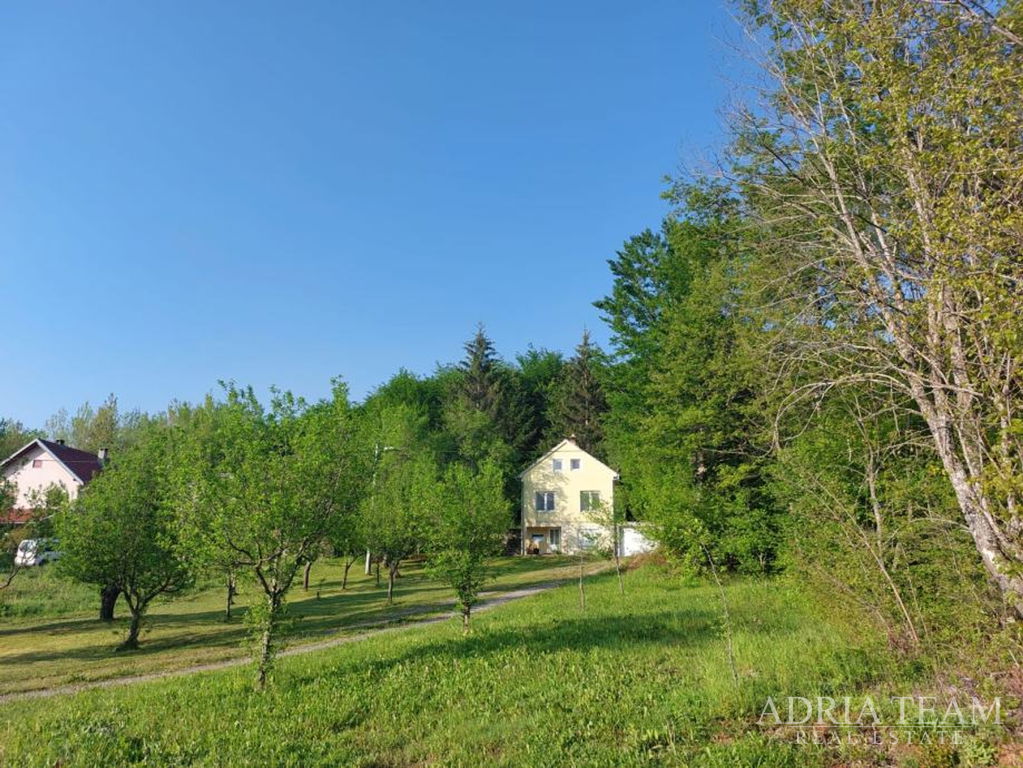 DŮM V KRÁSNÉM OKOLÍ - RIČICE