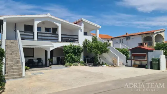APARTMÁNOVÝ DŮM S 5 APARTMÁNY, 170m OD MOŘE - VIR, ZADAR nemovitost na prodej