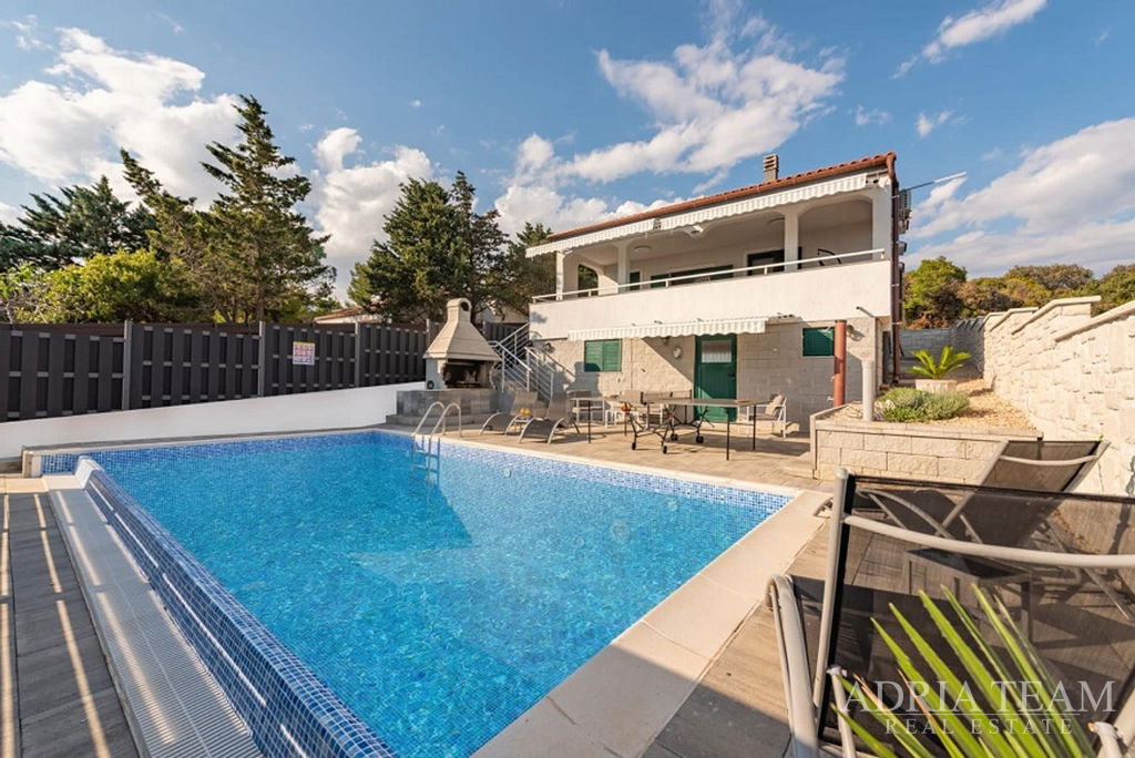 DŮM + 2 MOBILNÍ DOMY, PRVNÍ ŘADA PRI MOŘI - MANDRE, PAG