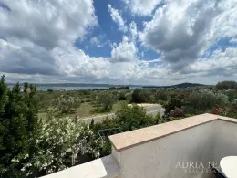 DŮM SE 3 BYTOVÝMI JEDNOTKAMI – NEVIĐANE, OSTROV PAŠMAN nemovitost na prodej