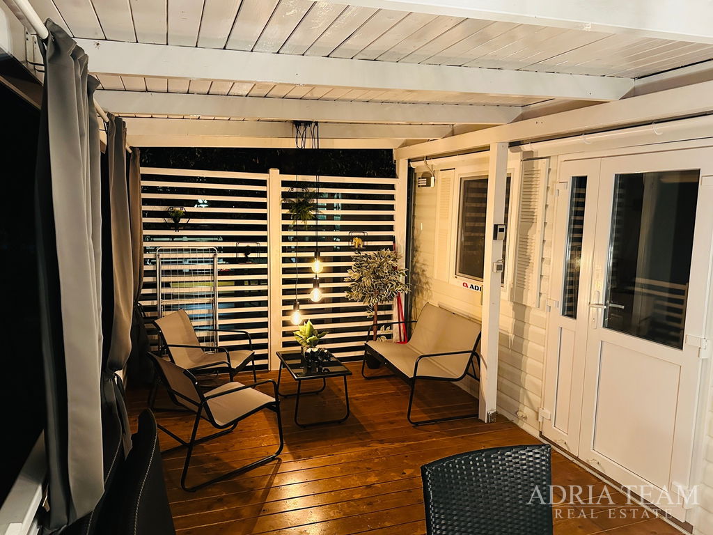 MOBILNÍ DOM TYPU ADRIA, KAPACITA 4+2 OSOBY - BIOGRAD NA MORU