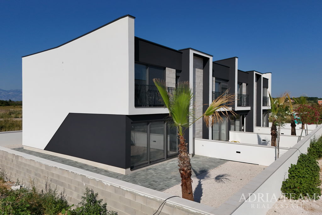 DVOUPODLAŽNÍ APARTMÁN V NOVOSTAVBĚ – PRIVLAKA