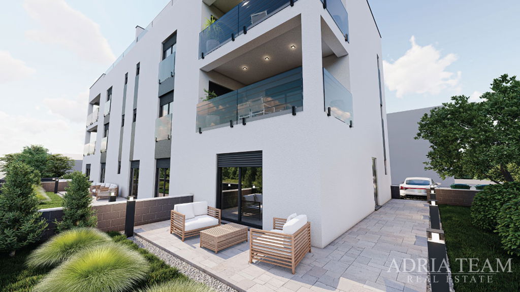 PENTHOUSE SE STŘEŠNÍ TERASOU A VÝHLEDEM NA MOŘE - SABUNIKE, ZADAR