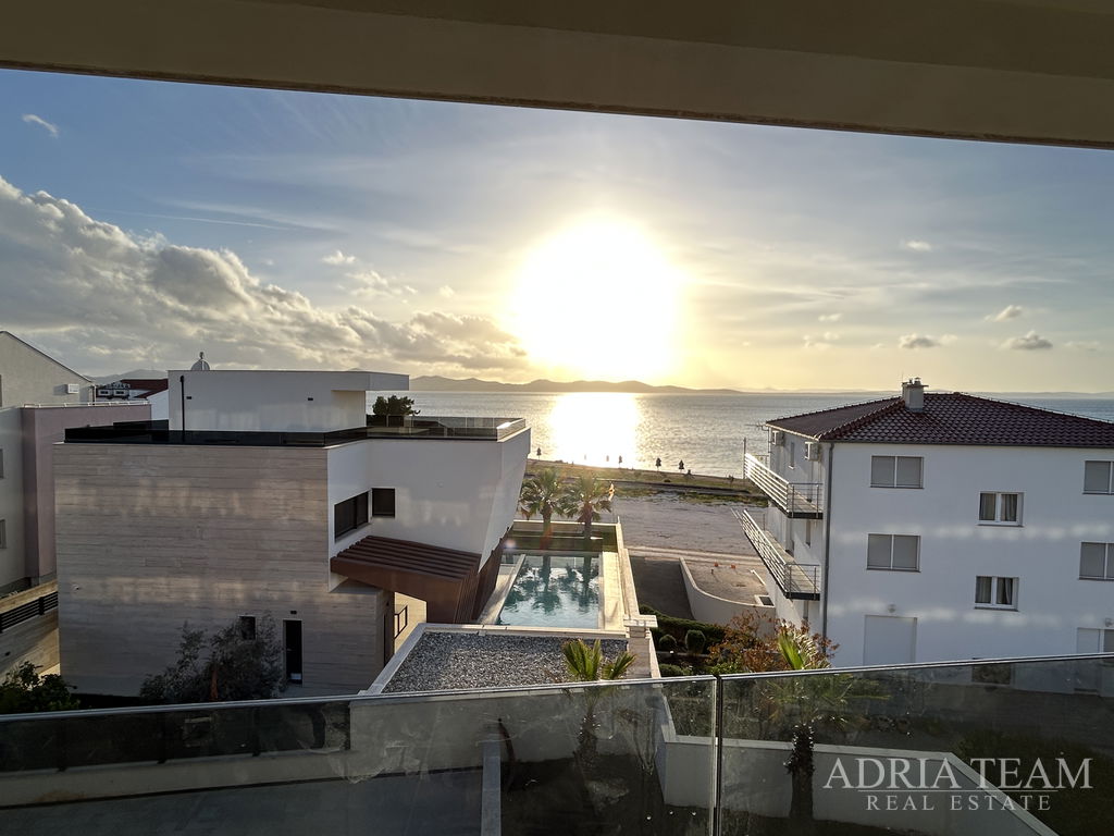 PENTHOUSE 70m OD MOŘE, NOVOSTAVBA – ZADAR, DIKLO