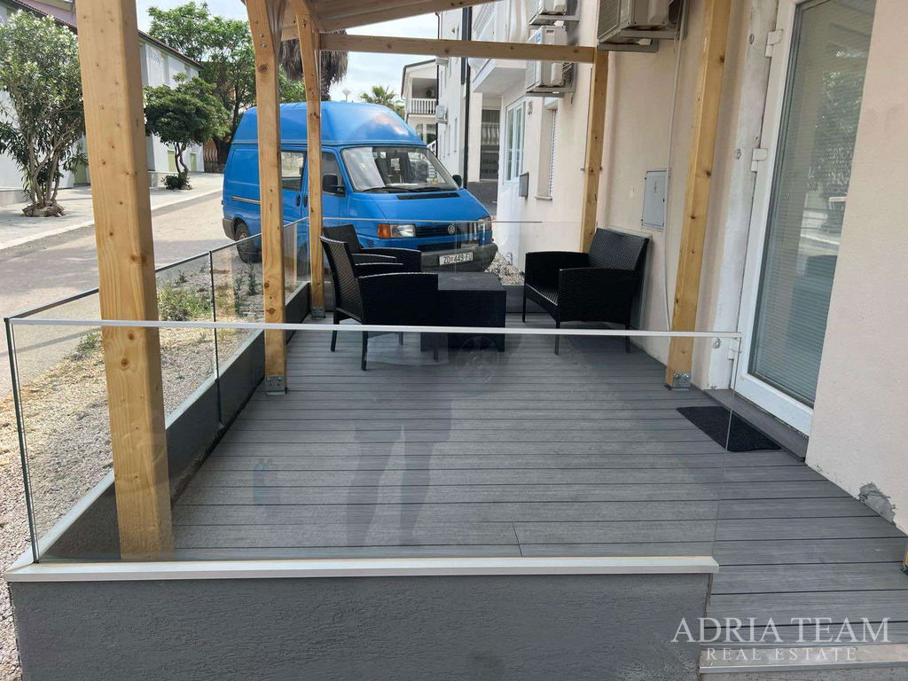 JEDNOPOKOJOVÝ APARTMÁN, 100 m OD MOŘE, VIR – ZADAR