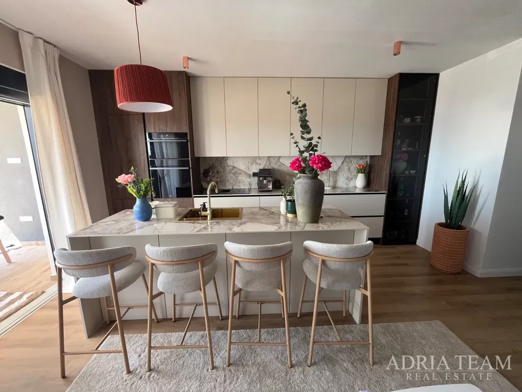 4-POKOJOVÝ BYT NA 2. POSCHODÍ BYTOVÉHO DOMU, NOVOSTAVBA - ZADAR, VIŠNJIK
