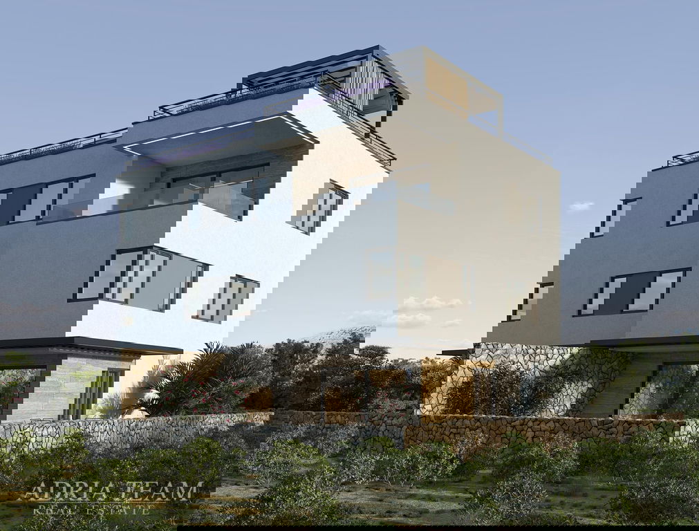 APARTMÁN S3 S BAZÉNEM, ZAHRADOU A STŘEŠNÍ TERASOU, NOVOSTAVBA, KRÁSNÝ VÝHLED - MANDRE, PAG