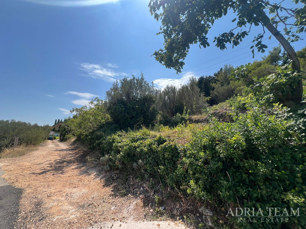 STAVEBNÍ POZEMEK S PROJEKTEM VILY S BAZÉNEM, VÝHLED NA MOŘE - PREKO, UGLJAN