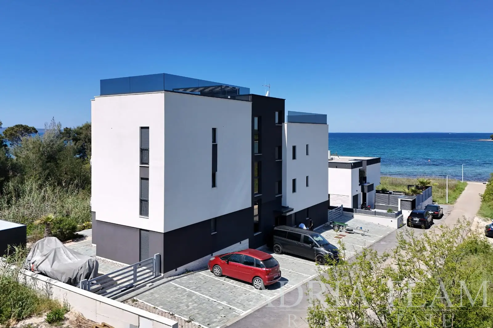 PENTHOUSE - S VÝHLEDEM NA MOŘE - PRIVLAKA