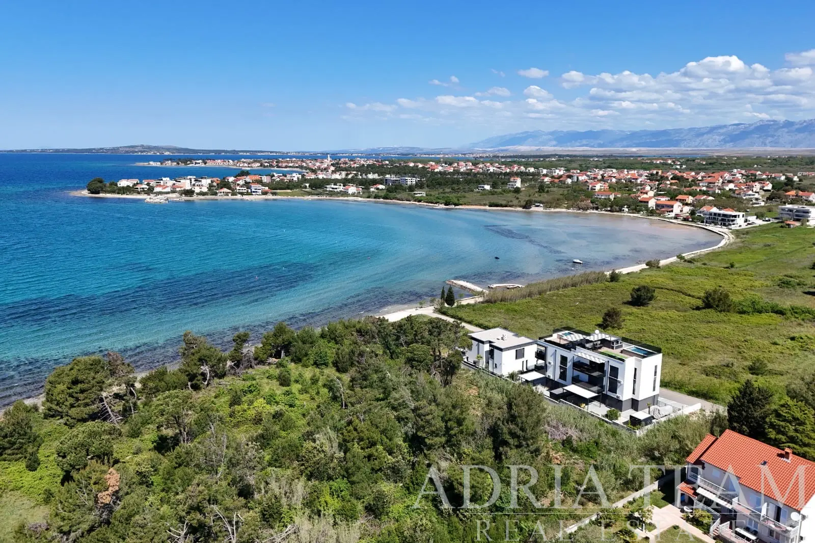 PENTHOUSE - S VÝHLEDEM NA MOŘE - PRIVLAKA