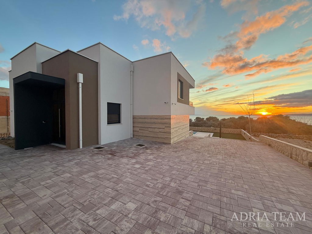 LUXUSNÍ VILA S BAZÉNEM – NOVALJA, PAG