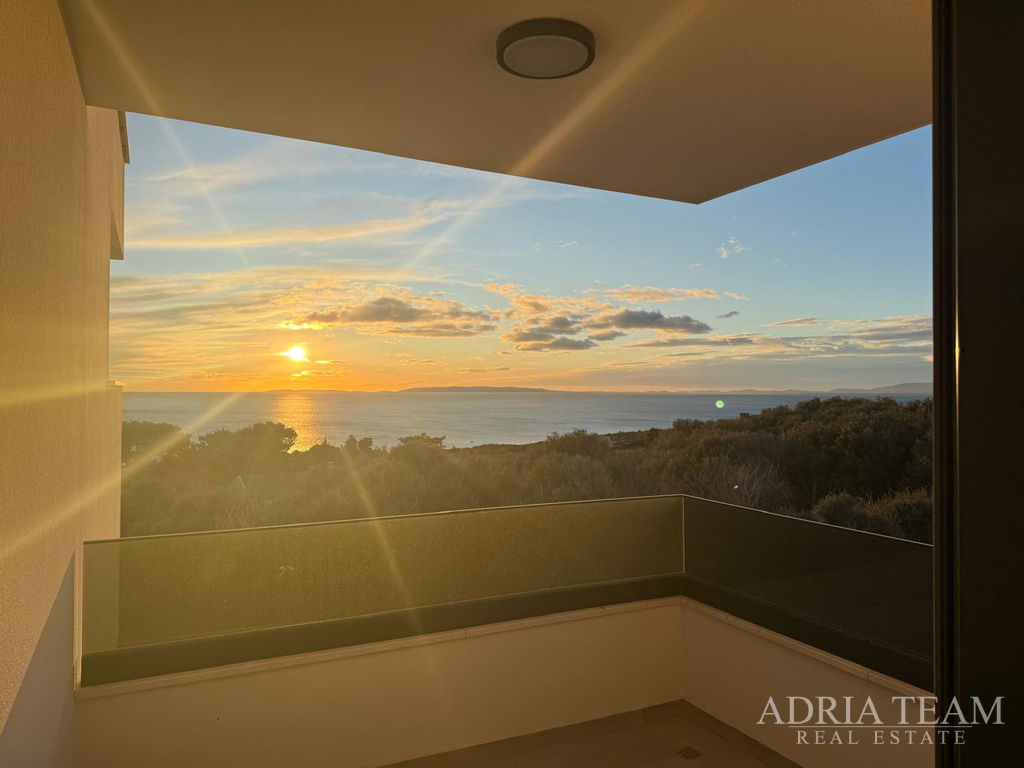 LUXUSNÍ VILA S BAZÉNEM – NOVALJA, PAG