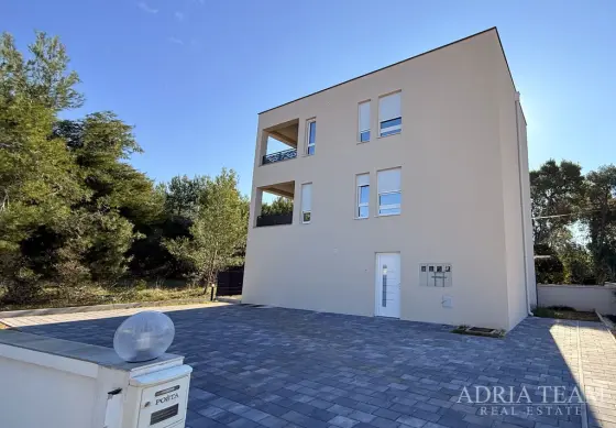 APARTMÁN V NOVOSTAVBĚ 550 m OD MOŘE – VIR nemovitost na prodej