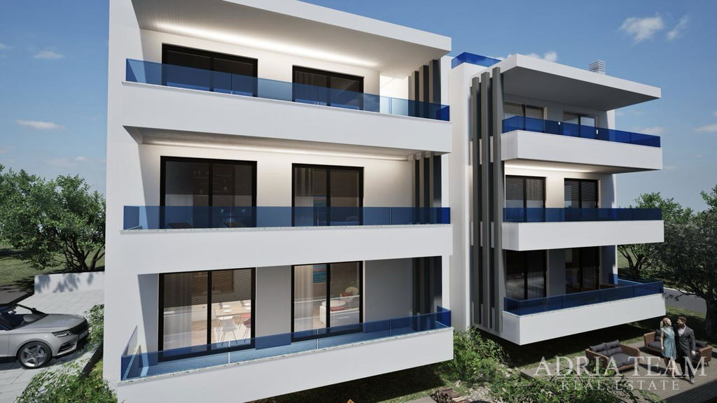 TŘÍPOKOJOVÝ APARTMÁN S VÝHLEDEM NA MOŘE, 200 m OD MOŘE – SUKOŠAN, ZADAR