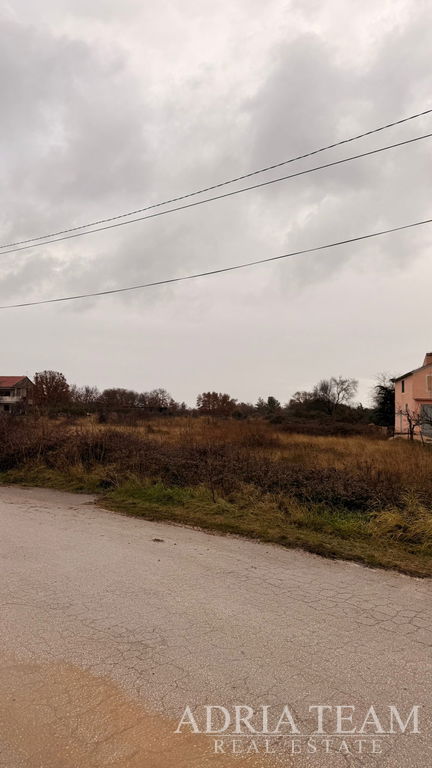 STAVEBNÍ POZEMEK 3727m2 – GALOVAC