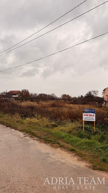 STAVEBNÍ POZEMEK 3727m2 – GALOVAC