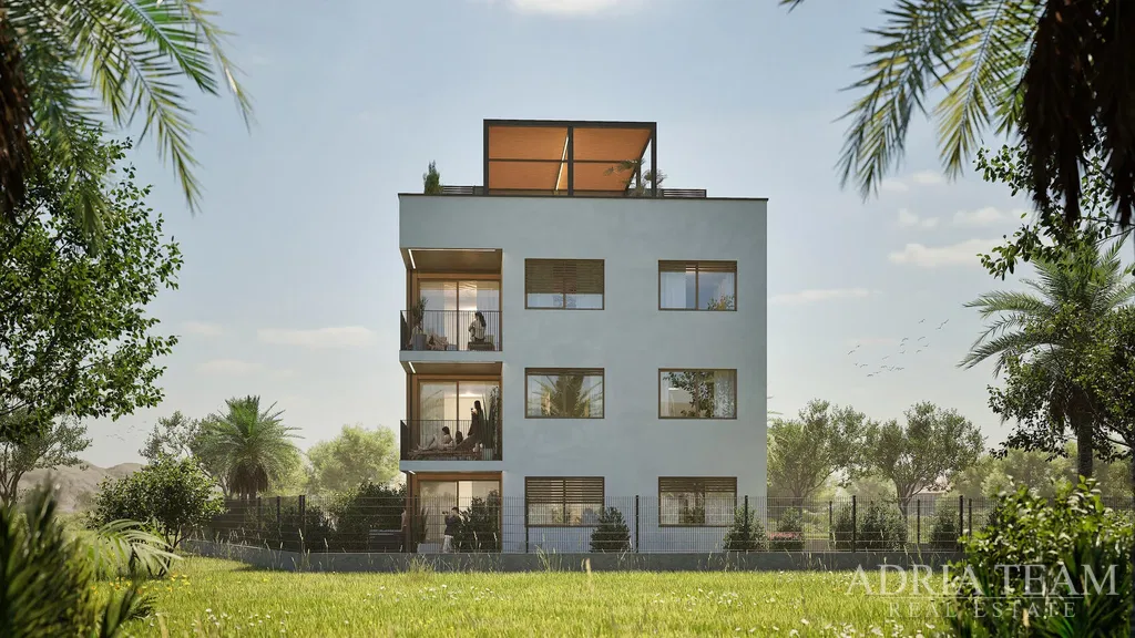 PROSTORNÝ BYT SE STŘEŠNÍ TERASOU - NIN, ZADAR