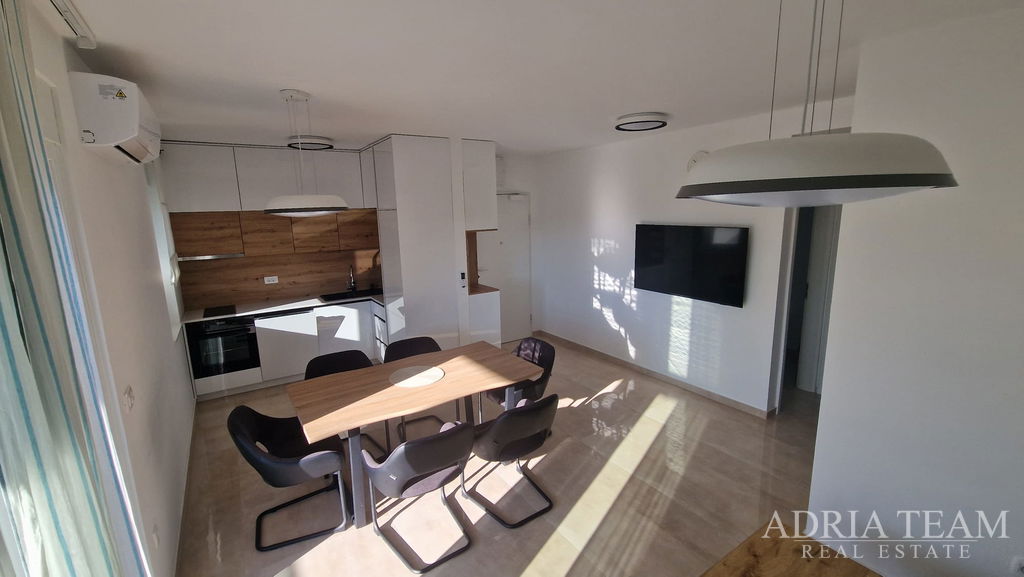 DVOULOŽNICOVÝ APARTMÁN V BLÍZKOSTI KEMPU FALKENSTEINER - ZADAR, BORIK