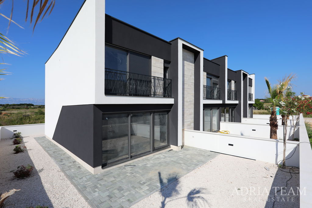 DVOUPODLAŽNÍ APARTMÁN V NOVOSTAVBĚ – PRIVLAKA