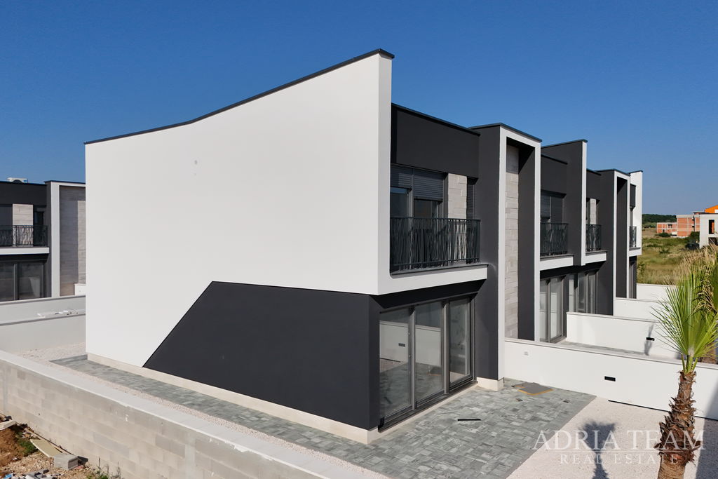 DVOUPODLAŽNÍ APARTMÁN V NOVOSTAVBĚ – PRIVLAKA