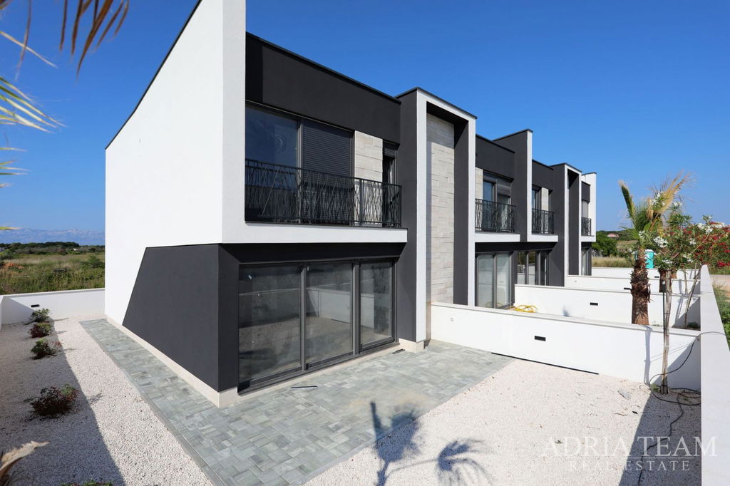 DVOUPODLAŽNÍ APARTMÁN V NOVOSTAVBĚ – PRIVLAKA