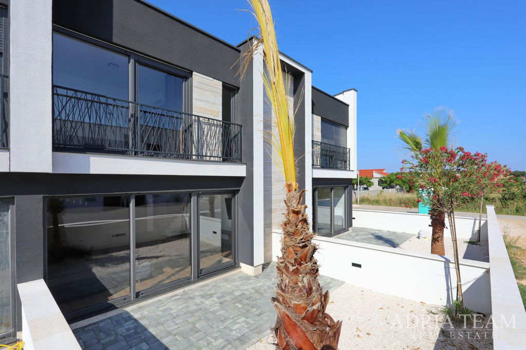 DVOUPODLAŽNÍ APARTMÁN V NOVOSTAVBĚ – PRIVLAKA