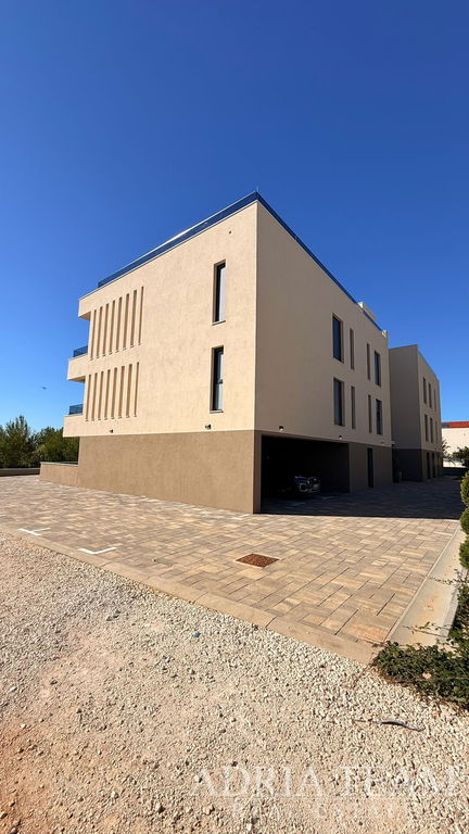 PENTHOUSE  – STŘEŠNÍ TERASA – NOVOSTAVBA – PRIVLAKA
