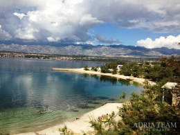 ATRAKTIVNÍ STAVEBNÍ POZEMEK S VÝHLEDEM NA MOŘE – NOVIGRAD nemovitost na prodej
