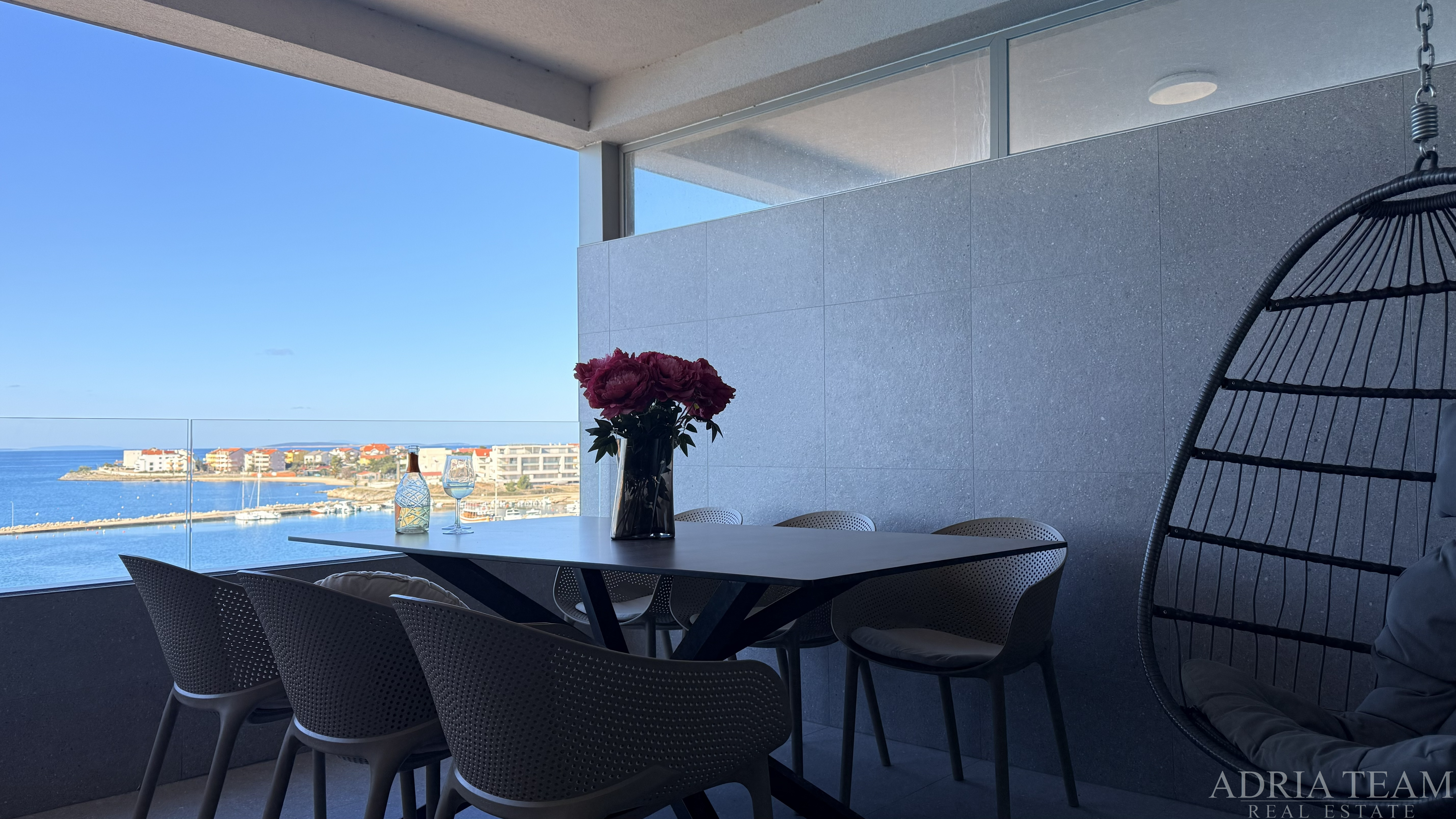 3-POKOJOVÝ APARTMÁN, PRVNÍ ŘADA U MOŘE – POVLJANA, PAG