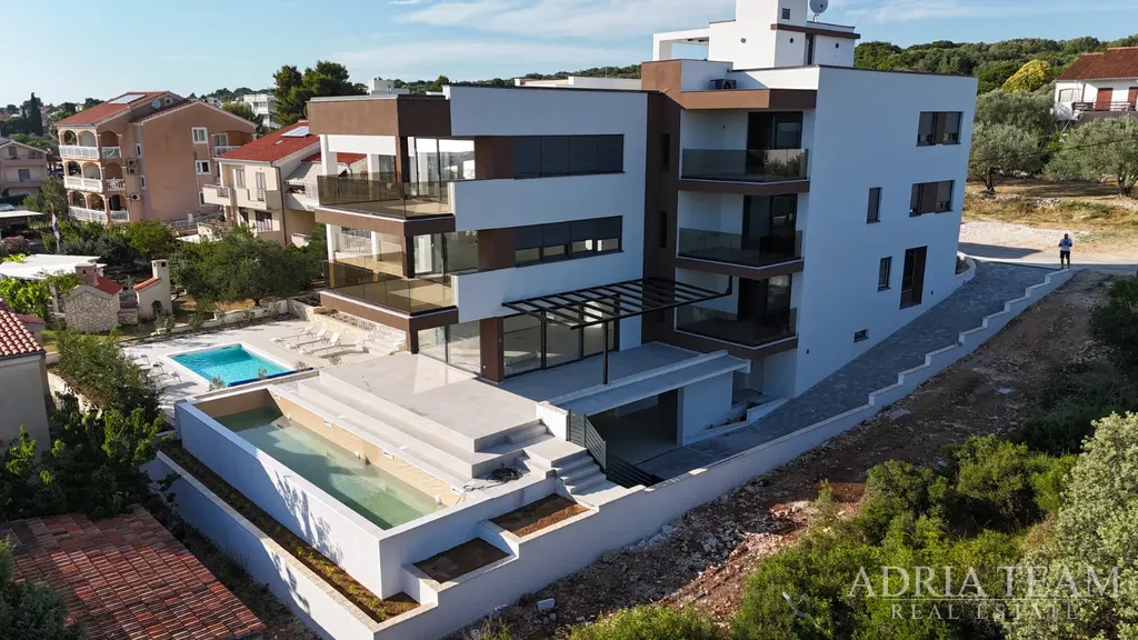 LUXUSNÍ APARTMÁN S2, VZDÁLENÝ 80m OD MORA, NOVOSTAVBA - KOŽINO