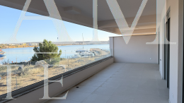 APARTMÁN PRVNÍ ŘADA U MOŘE, OTEVŘENÝ VÝHLED NA MOŘE – POVLJANA, PAG nemovitost na prodej