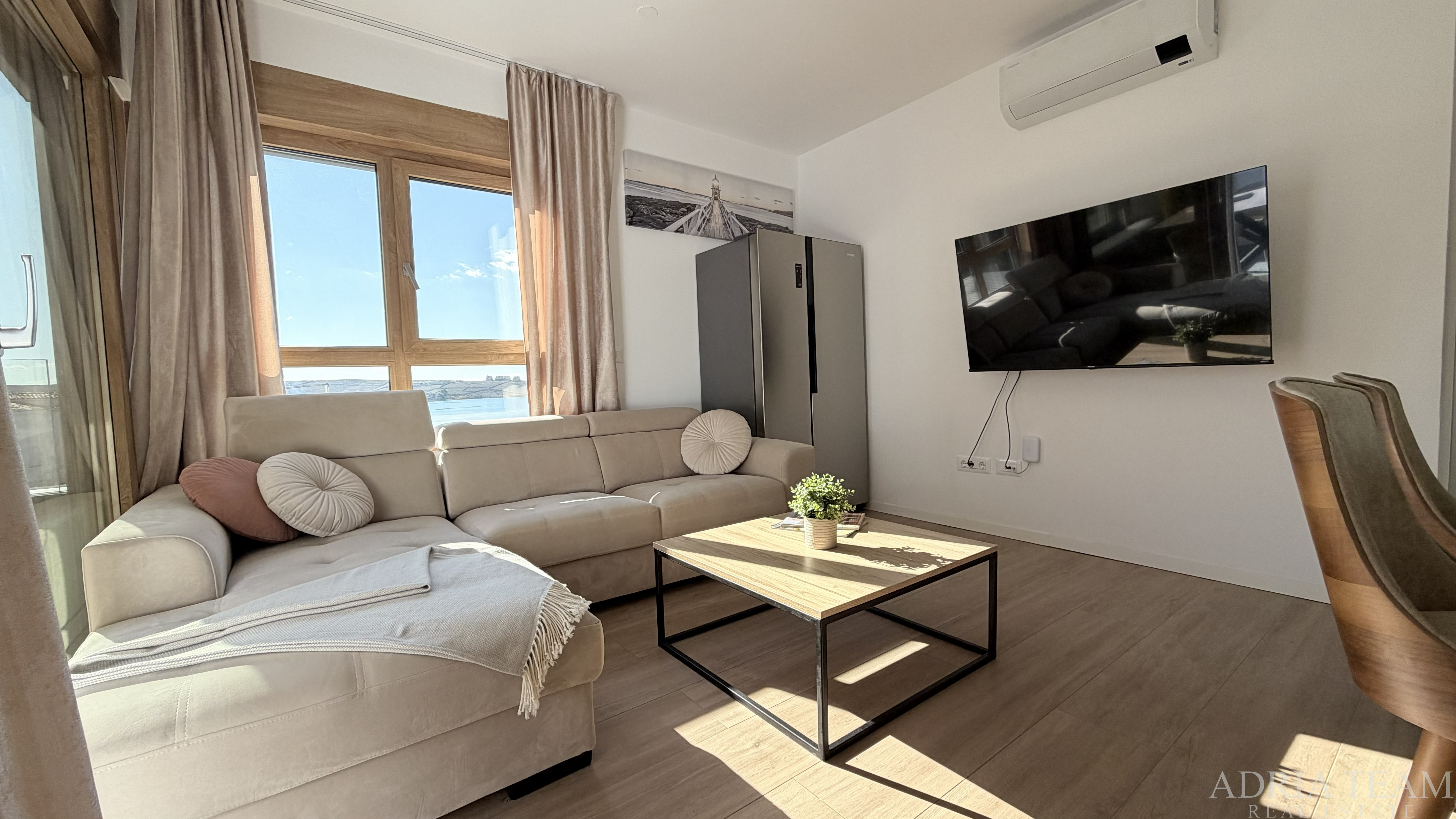 APARTMÁN – 1. PATRO – PRVNÍ ŘADA U MOŘE – VÝHLED NA MOŘE - POVLJANA, PAG