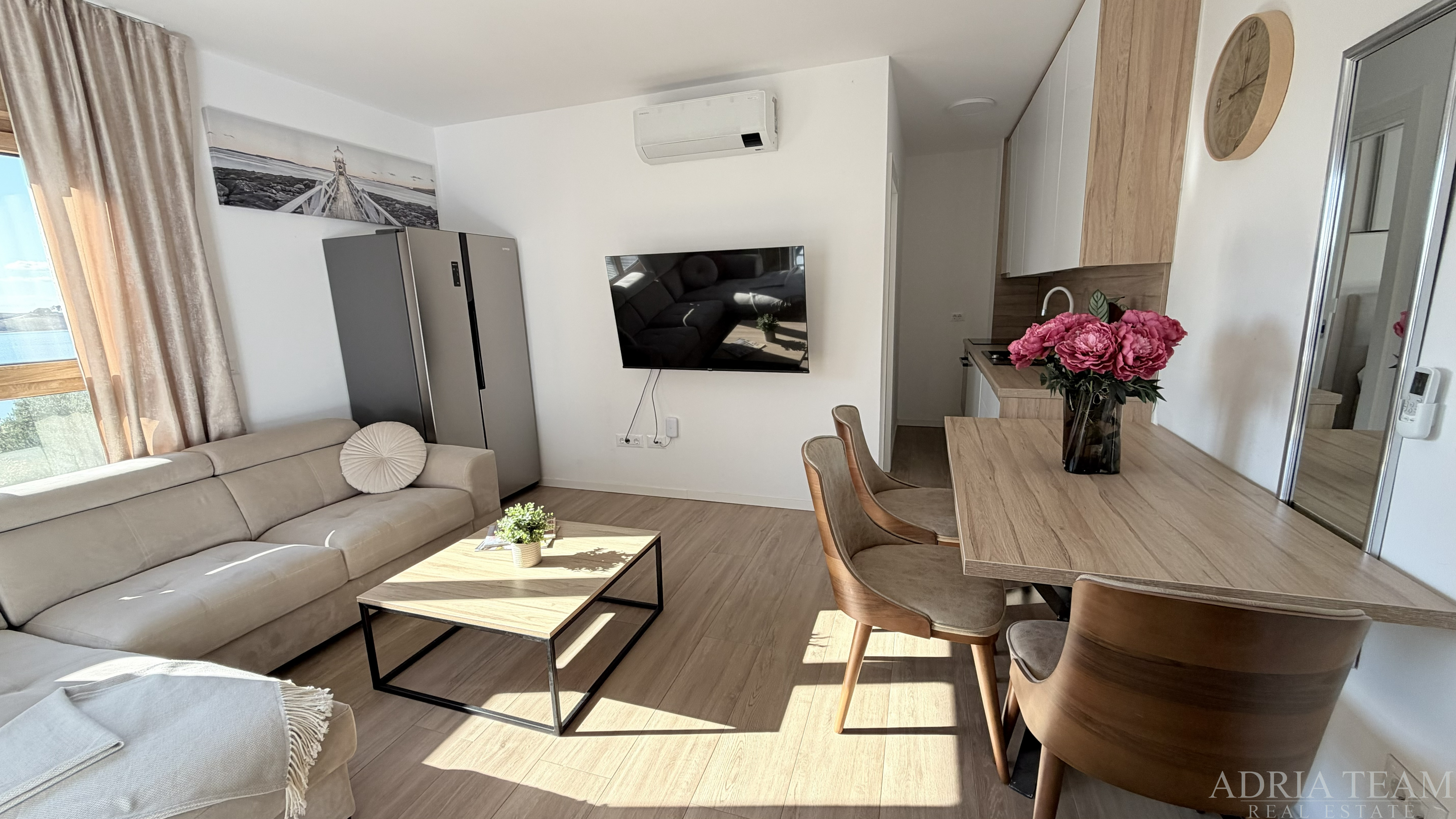APARTMÁN – 1. PATRO – PRVNÍ ŘADA U MOŘE – VÝHLED NA MOŘE - POVLJANA, PAG