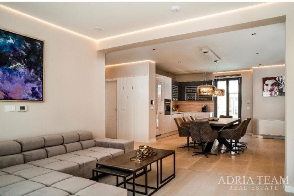 VILA 2 V PRVNÍ ŘADĚ U MOŘE - VRSI