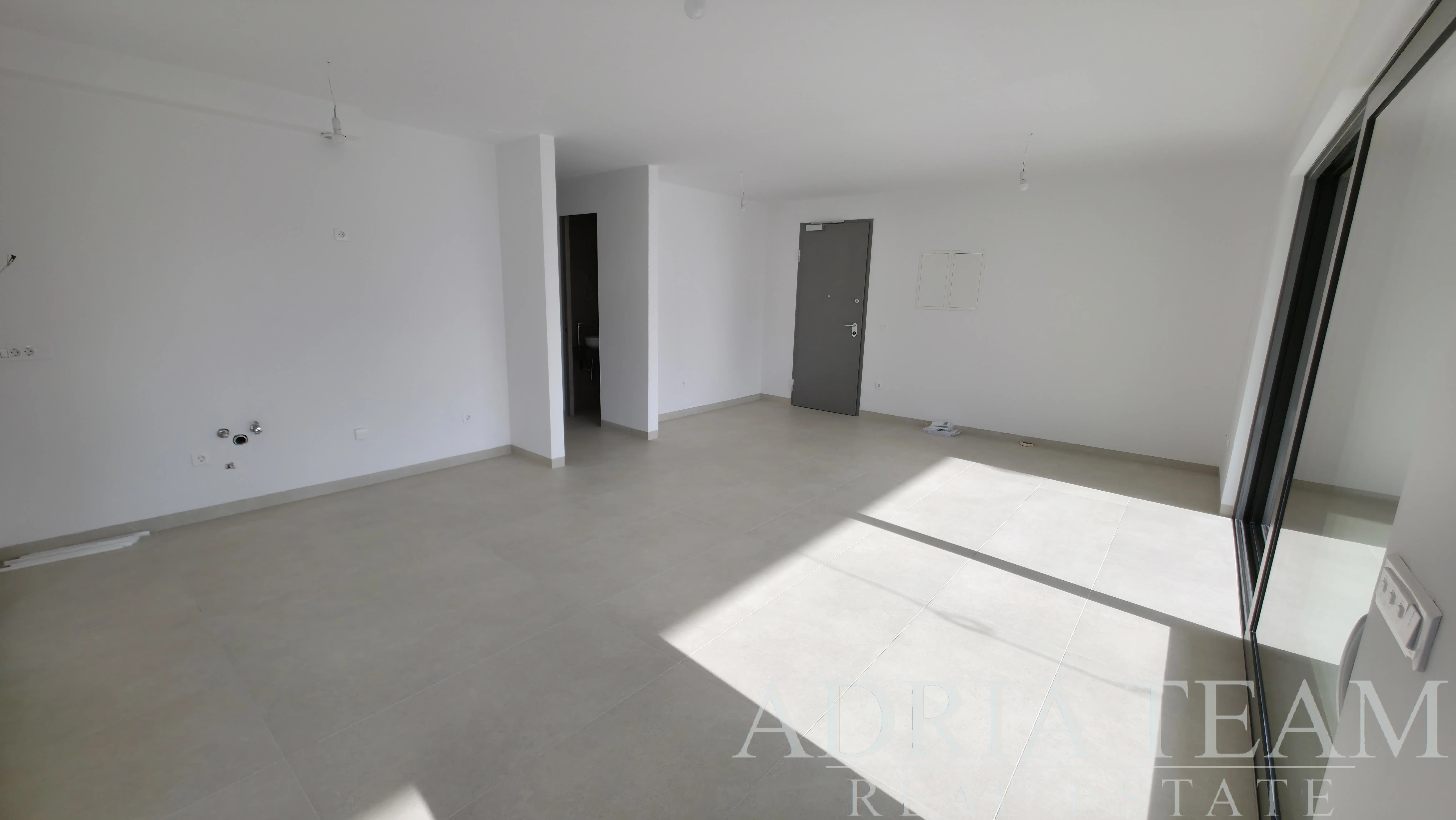EXKLUZIVNÍ S2 APARTMÁN SE SOUKROMOU ZAHRADOU - ZADAR, BORIK