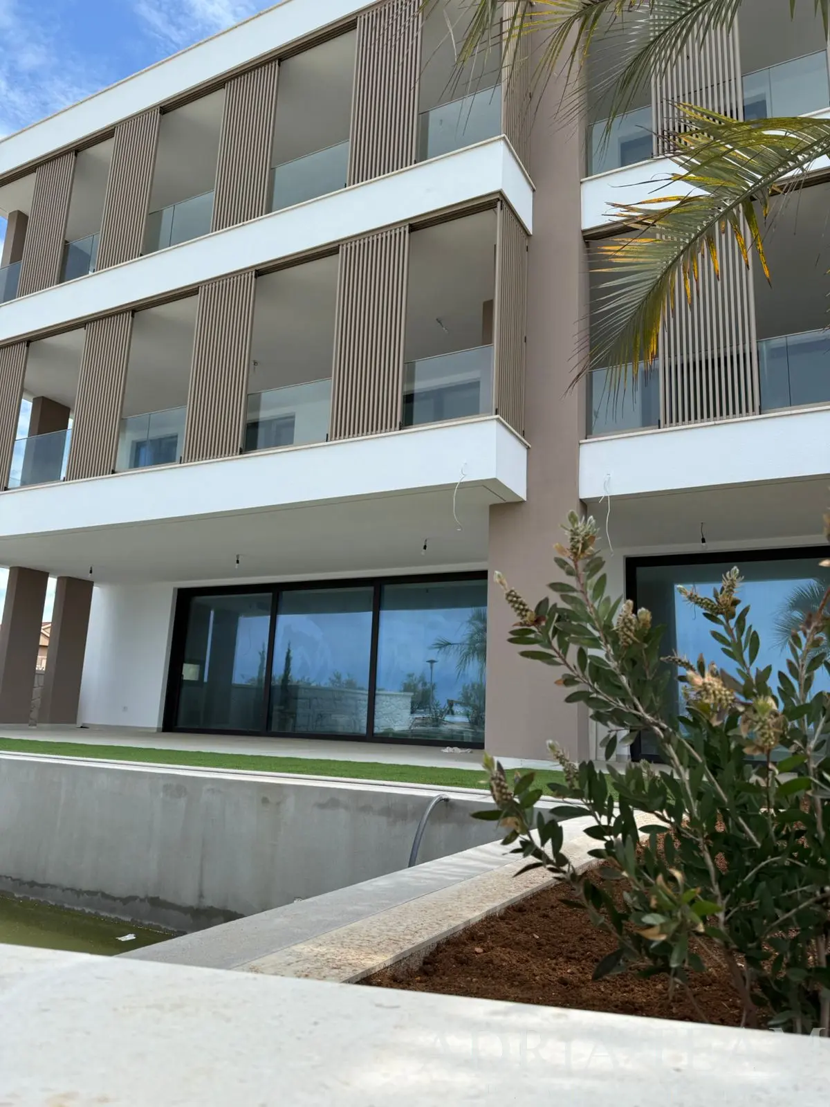 APARTMÁN 1 – PRVNÍ ŘADA U MOŘE – ZATON