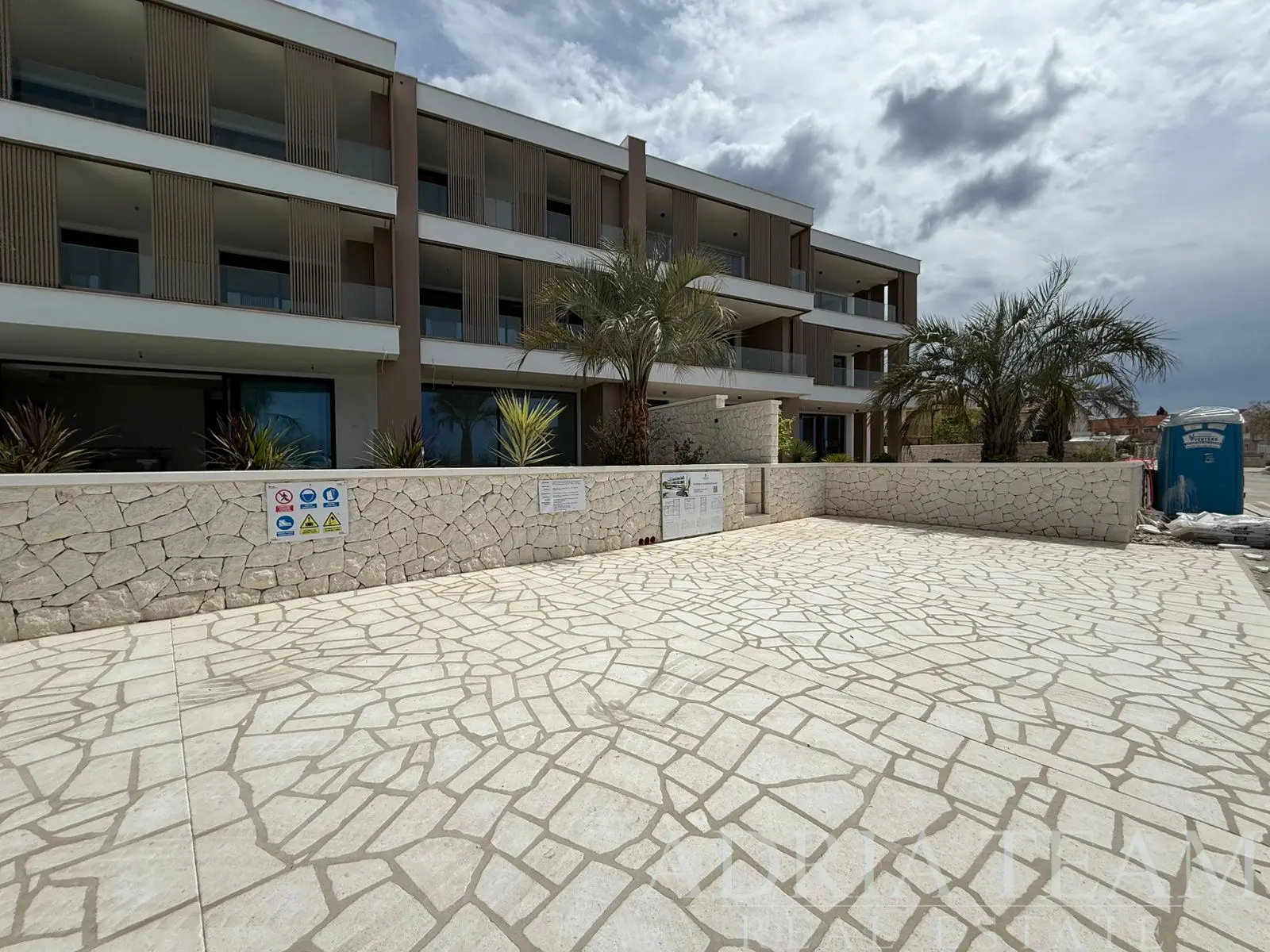 APARTMÁN 1 – PRVNÍ ŘADA U MOŘE – ZATON