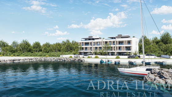 LUXUSNÍ PENTHOUSE SE STŘEŠNÍ TERASOU – PRVNÍ ŘADA U MOŘE – ZATON nemovitost na prodej
