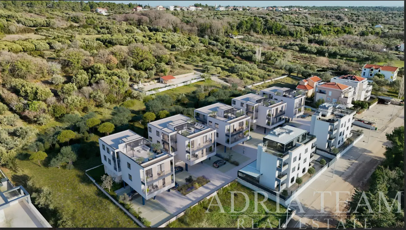 MODERNÍ APARTMÁN B2 SE STŘEŠNÍ TERASOU – FIVE RESIDENCES KOŽINO